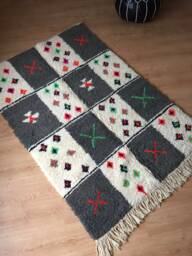 Azilal Rug - Berber Rug Atlas Moroccan Handwoven Rug, Wool, Ivory With Colored Marks/130 X 197 cm 4.2 6.4 Ft Code 213 - thumbnail 1