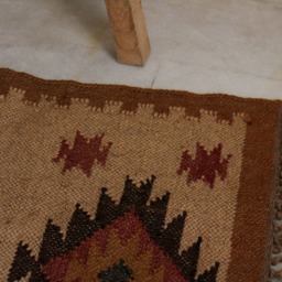 Handwoven Jute Wool Kilim Rug - Indian Traditional Mat - 2x3 Ft - thumbnail 3