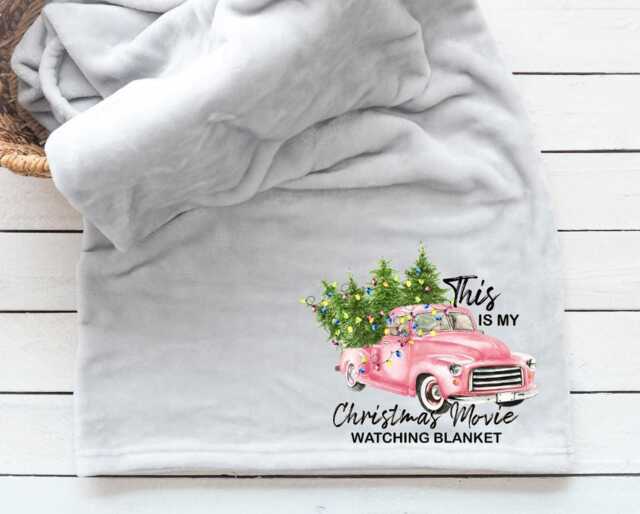 Personalized Christmas Movie Blanket - Festive Keepsake - image 1