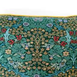 William Morris Blackthorn Minor, Green, Blue & Red 70S, Cotton Cushion Cover, Throw Pillow Home Decor - thumbnail 3