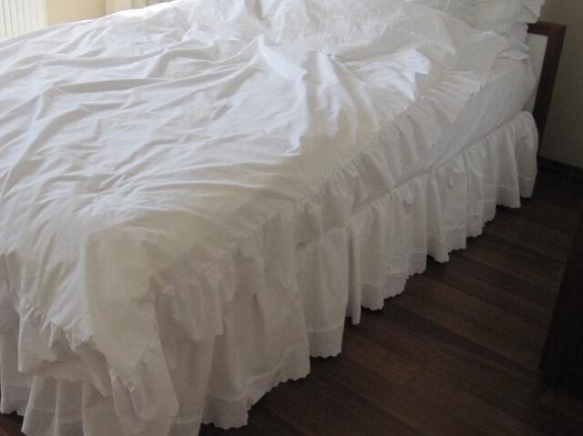 Cotton Ivory Cream Or White Queen King Bedskirt - Eyelet Edge Bed Skirt Dust Ruffle Scalloped Shabby Chic Bedding - image 1