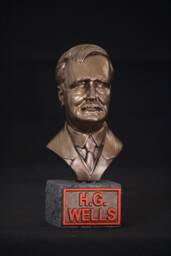 H.g. Wells Statue - thumbnail 1