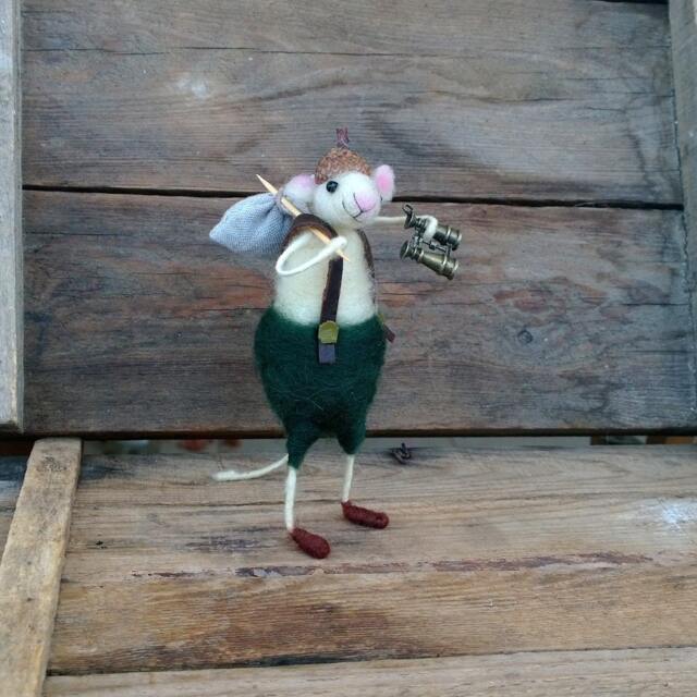 Felt Mouse Traveler With Binocular Woolen Figurine Waldorf Doll Funny Mice Needle Felted Animal Bag Dollhouse Handmade Amusing Gift - image 1