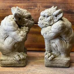 Stone Garden Large Pair Of Gargoyle Gremlin Pillar Cap Statue Ornament - thumbnail 3
