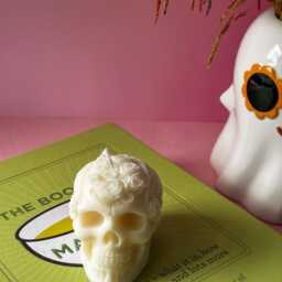 Skull Candle Wandering Spirit - Vegan Soy Wax, Autumn Decor - thumbnail 2