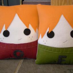 Boy Wizard, Fred Or George , Decorative Pillow, Plush, Cushion - thumbnail 2