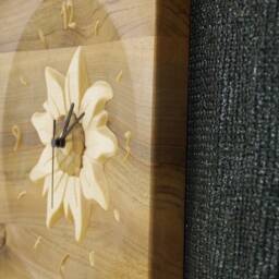 Edelweiss Massive Wooden Carved Intarsia Clock Made From 2 Sorts Of Wood Walnut + Maple - thumbnail 3