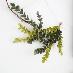 Felt Eucalyptus Wreath Nordic Holiday Wall Hanging With Tree Branch - thumbnail 2