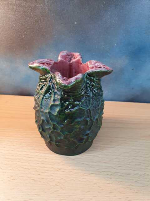 xenomorph Alien Egg Pen Holder - Sci-Fi Horror Desk Accessory - image 1