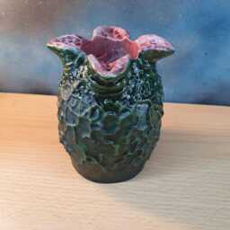 xenomorph Alien Egg Pen Holder - Sci-Fi Horror Desk Accessory - thumbnail 4
