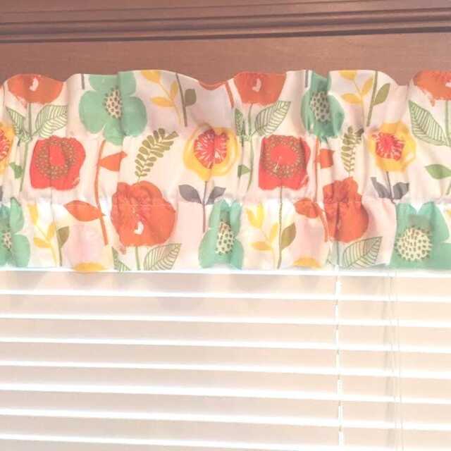 "Waverly Inspirations Ruffled Sleeve Valance ~ Please Note Valances Are 42"" Wide By 7.5"" Deep With A 3" - image 1