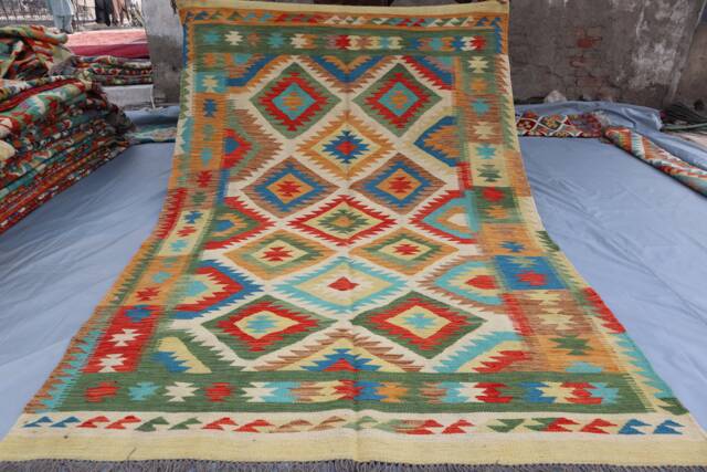 5.5x7.10 Afghan Kilim Area Rug/ Geometric Design Flatweave Rug/ Modern 6x8 Ft Rug For Bedroom/ Office Bedroom Carpet - image 1