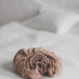 Misty Rose Linen Fitted Sheet - Soft, Cozy & Breathable, Handmade 100% Natural Bedding, Deep Pockets For A Secure Fit, Custom Sizes - thumbnail 2