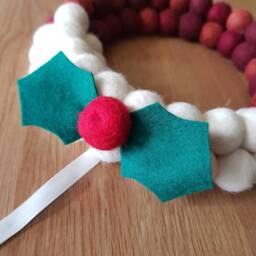 Christmas Pudding Felt Ball Wreath, Figgy Decoration, Home Decor Plum With Holly Berry Hanging - thumbnail 2