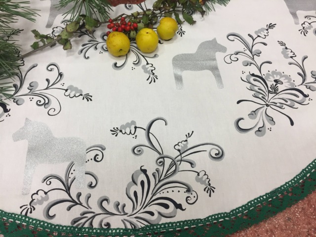 Handmade Linen Christmas Tree Skirt Rustic Burlap Decor - 39 Inches - image 1