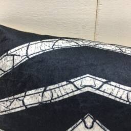 Handwoven Ikat Lumbar Pillow Cover, Silk & Cotton, 10x24 - thumbnail 3