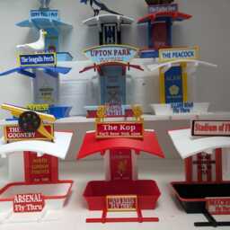 West Ham Bird Seed Feeder - Upton Park Fly Thru Hammers Football Fan Memorabilia Fat Ball Tray - thumbnail 4