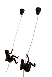 2x Bronze Female Climbers With Rock Nail-Caps Climbing Ladies Duo Wall Hanging Women Sculptures Girls Ornament Outdoor Indoor Decor - thumbnail 1