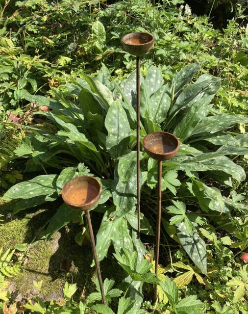 Set Of 3 Rusty Metal Mini Rockery Rain Catcher Stakes - image 1
