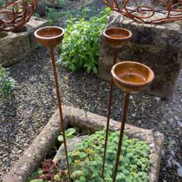 Set Of 3 Rusty Metal Mini Rockery Rain Catcher Stakes - thumbnail 3