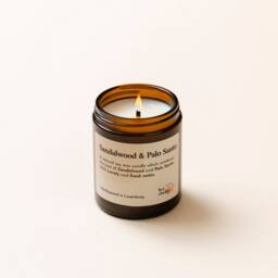 Sandalwood & Palo Santo Scented Candle - Gift Idea - thumbnail 2