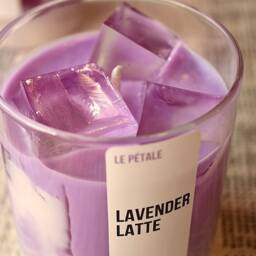Handmade Lavender Latte Candle - 15 Oz Soy Wax With Gel Ice Cubes - thumbnail 4