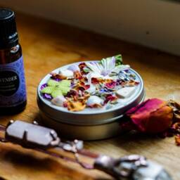Homemade Lavender & Rose Healing Candle - thumbnail 2