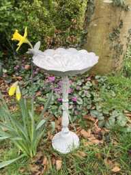 Metal Cast Iron Hummingbird Flower Bird Bath/Feeder Statue Garden Ornament