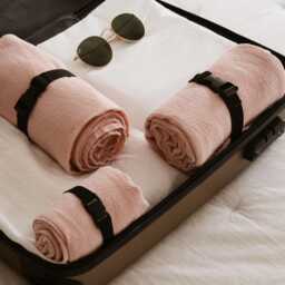 Linen Waffle Travel Towel - Lightweight, Soft & Quick-Drying Blush Pink/Dusty Rose - thumbnail 2