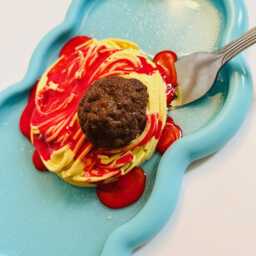 Spaghetti & Meatball Wavy Wall Art/ Dopamine Decor/ Maximalist Fake Food/ Food Pop Sculpture/ Funky Gift Idea - thumbnail 3