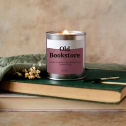 Old Bookstore Wood Wick Candle, Vintage Books Reading Candle - thumbnail 2