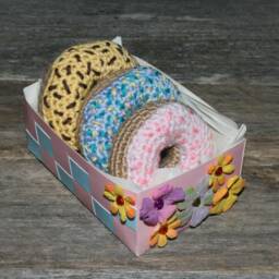 Crochet Donut - Choose From 3 Colours Tea Party Food Pretend Play - thumbnail 4