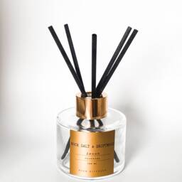 Luxury Gold Candle & Reed Diffuser Gift Set - Highly Scented Natural Wax - thumbnail 4