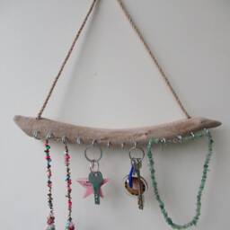 13 Hooks Driftwood Jewelry Display 15 - thumbnail 4