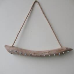 13 Hooks Driftwood Jewelry Display 15 - thumbnail 3