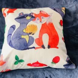 Forest Animals & Wild Strawberries Print, Decorative Pillow Covers - thumbnail 4