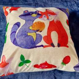 Forest Animals & Wild Strawberries Print, Decorative Pillow Covers - thumbnail 3
