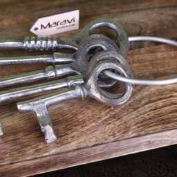 Dubha Vintage Style Bunch Of Keys Ornament - thumbnail 3
