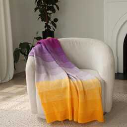 Spring Night Blanket - Handcrafted Knitted Throw Gradient - thumbnail 3