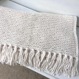 Hand-Knitted White Throw Blanket - Cozy Winter D??cor & Handmade Gift - thumbnail 2