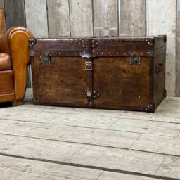Hand Dyed English Leather Belted Coffee Table Bed End Home Decor - thumbnail 2