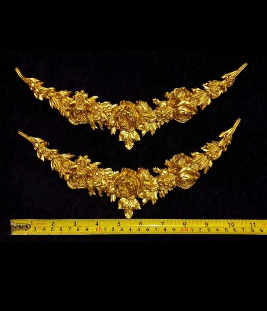 Pair Gilt Gold Or White French Style Decorative Floral Swag Wall Furniture Moulding Pediment Plastic Decoration - image 1