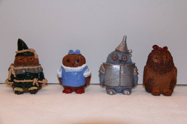 Wizard Of Oz Owl Figurines, Acrylic Painted Resin Ornaments, Set 4 - image 1