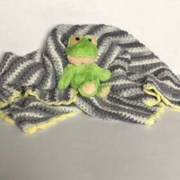 Grey & White Baby Blanket With Yellow Border - thumbnail 3