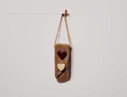Character Driftwood & Ceramic Antique Red & Cream/Off White Heart Wall Hanging Plaque Shabby Chic