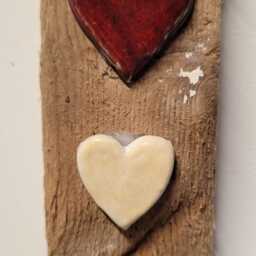 Character Driftwood & Ceramic Antique Red & Cream/Off White Heart Wall Hanging Plaque Shabby Chic - thumbnail 4