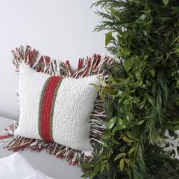 Christmas Knit Pillow, Raffia Pillow Cover, Red Green Christmas Cushion, Crochet Pillow, Hand Knit Xmas Decor Gift - thumbnail 3