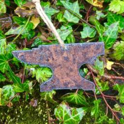 Anvil Blacksmith Rustic Art Hanger Gift Rusty Metal Decor Home Garden Plaque 10cm Christmas Tree Decoration Small Stoking Filler Present - thumbnail 2