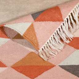 Pink Geometric Durable Rectangular Rug With Off White Fringe - thumbnail 4