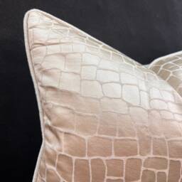 Sahco Ivory Cream Animal Skin Luxury Designer Decorative Cushion Pillow Throw Cover - thumbnail 3